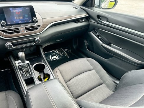 Used 2023 Nissan Altima 2.5 SV image 22