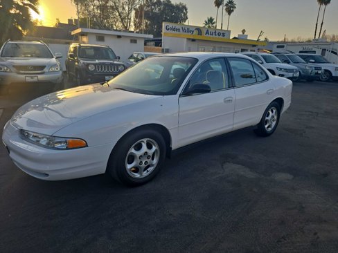 Used 2000 Oldsmobile Intrigue GX image 2