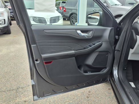 New 2025 Ford Escape SE image 13