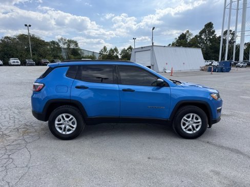 Used 2017 Jeep Compass Sport w/ Cold Weather Group image 5