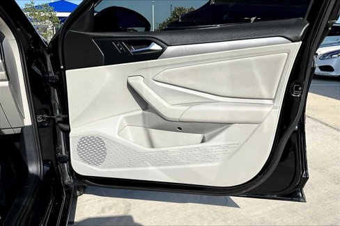 Used 2019 Volkswagen Jetta S w/ Driver Assistance Package image 22