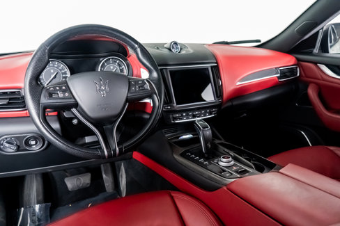 Used 2022 Maserati Levante GT image 2
