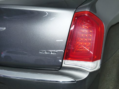 Used 2018 Chrysler 300 Touring image 17