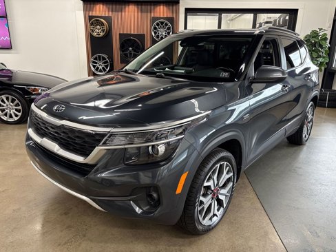 Used 2021 Kia Seltos S image 2