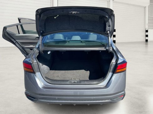 Used 2024 Nissan Altima 2.5 SV image 12