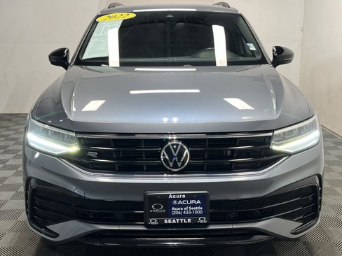 Used 2022 Volkswagen Tiguan SE R-Line image 2