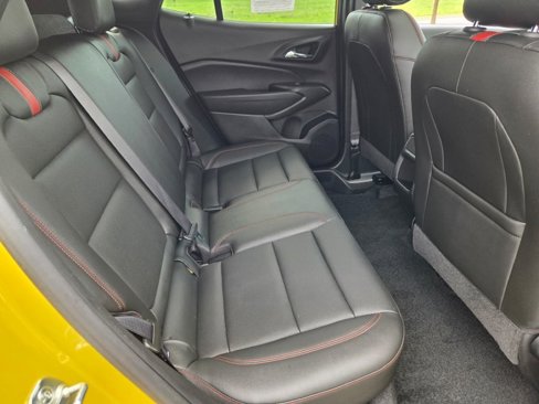 Used 2024 Chevrolet Trax RS w/ Sunroof Package image 8