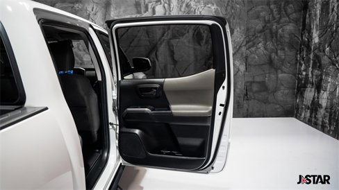 Used 2022 Toyota Tacoma SR5 image 15