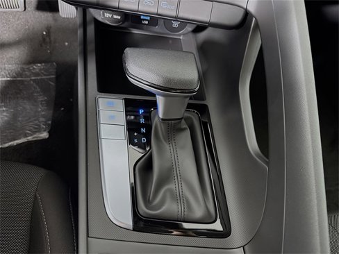 New 2025 Hyundai Elantra SE image 17