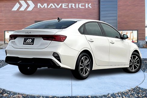 Used 2023 Kia Forte LXS image 5