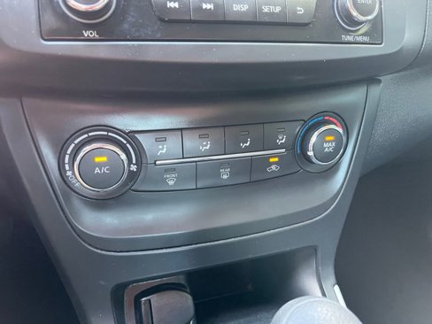 Used 2016 Nissan Sentra S image 34