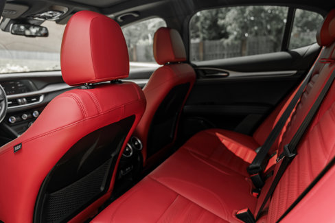 Used 2024 Alfa Romeo Stelvio Veloce image 26
