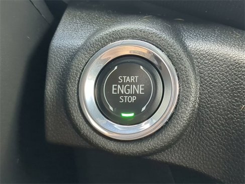 Used 2023 Chevrolet TrailBlazer RS image 33