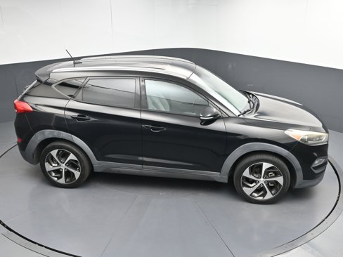 Used 2016 Hyundai Tucson Sport image 32