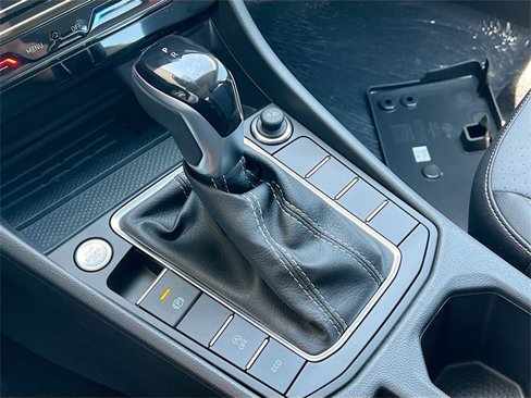 New 2025 Volkswagen Jetta SE image 16