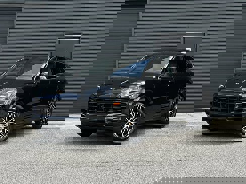 Certified 2024 Porsche Cayenne Coupe image 1