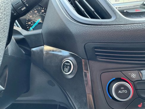 Used 2018 Ford Escape Titanium w/ Ford Safe & Smart Package image 22