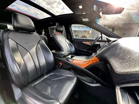 Used 2016 Lincoln MKX Reserve w/ Luxury Package image 19