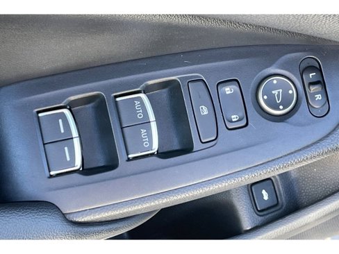 Used 2019 Honda Accord Sport image 11