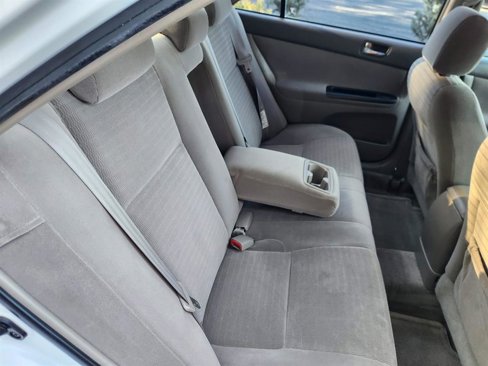 Used 2005 Toyota Camry LE image 16