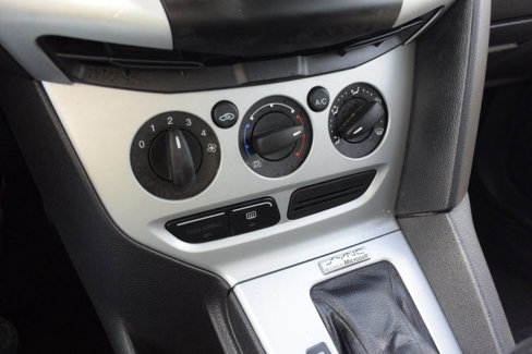 Used 2014 Ford Focus SE image 19