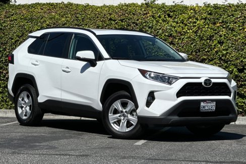 Used 2019 Toyota RAV4 XLE image 2
