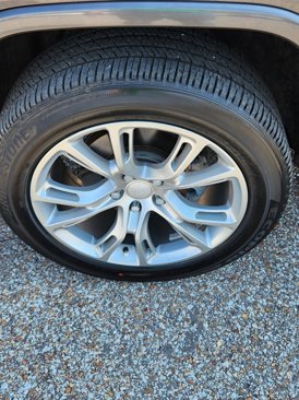 Used 2014 Jeep Grand Cherokee Overland w/ Advanced Technology Group image 12