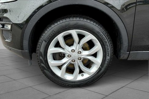 Used 2017 Land Rover Discovery Sport HSE image 10