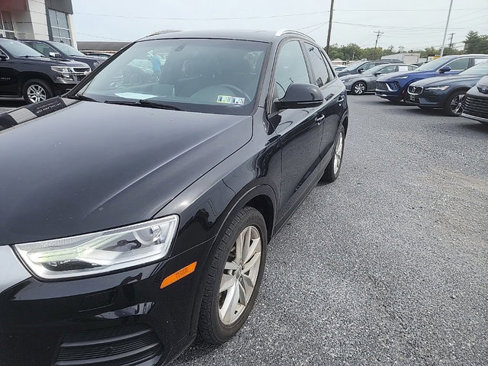 Used 2017 Audi Q3 2.0T Premium w/ Convenience Package image 2