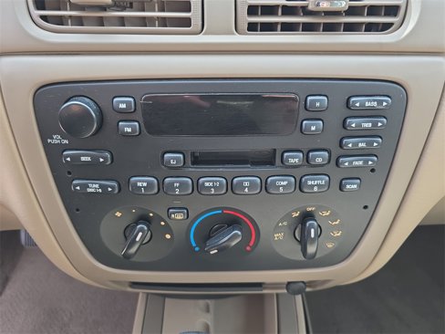 Used 2003 Ford Taurus SE image 36