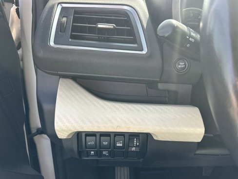 Used 2020 Subaru Ascent Premium w/ Convenience Package image 17