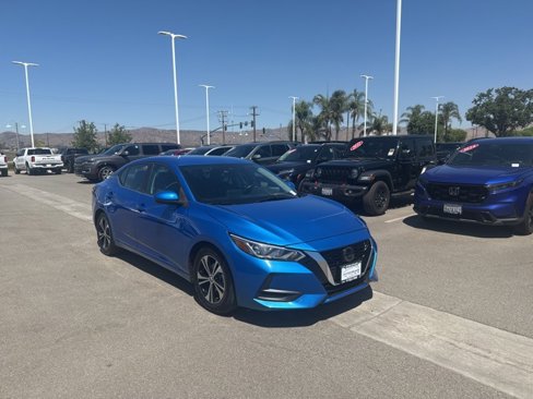 Used 2021 Nissan Sentra SV image 2