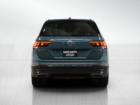 Used 2021 Volkswagen Tiguan SE w/ Panoramic Sunroof Package image 4