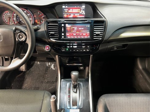 Used 2016 Honda Accord EX image 31