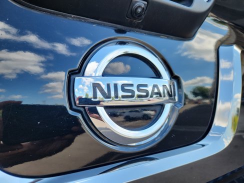 Used 2017 Nissan Titan Platinum Reserve image 23