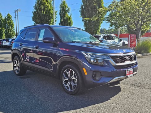 Used 2021 Kia Seltos EX image 3