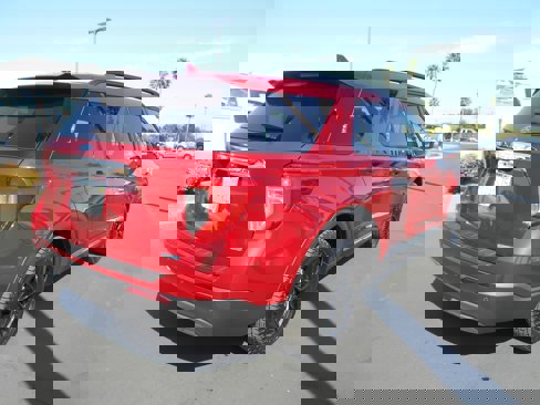 Used 2020 Ford Explorer XLT w/ Equipment Group 202A image 7