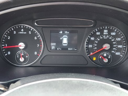 Used 2019 Kia Sorento LX image 10