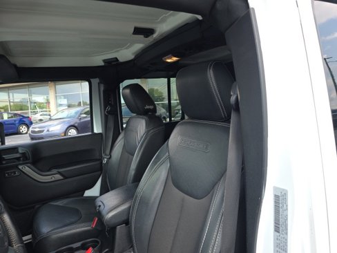 Used 2018 Jeep Wrangler Unlimited Sport image 12