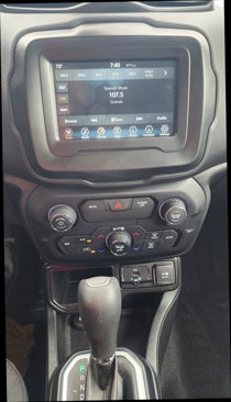 Used 2018 Jeep Renegade Latitude image 22