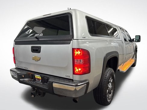 Used 2011 Chevrolet Silverado 2500 LTZ image 3