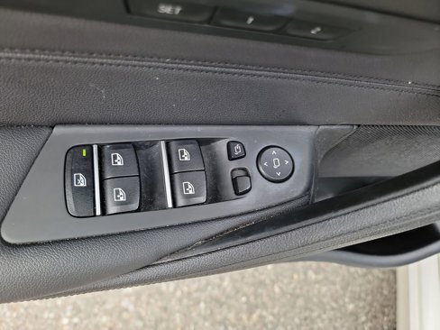 Used 2019 BMW 530i xDrive image 22