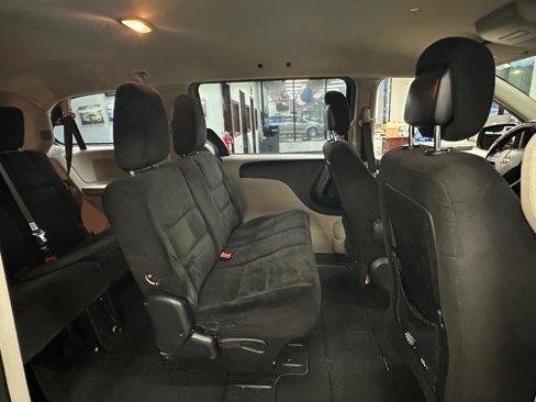 Used 2014 Dodge Grand Caravan American Value Package image 22