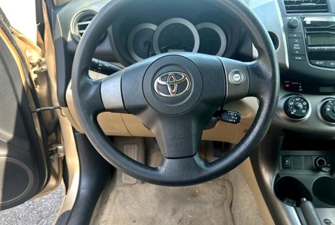 Used 2010 Toyota RAV4 4WD image 21
