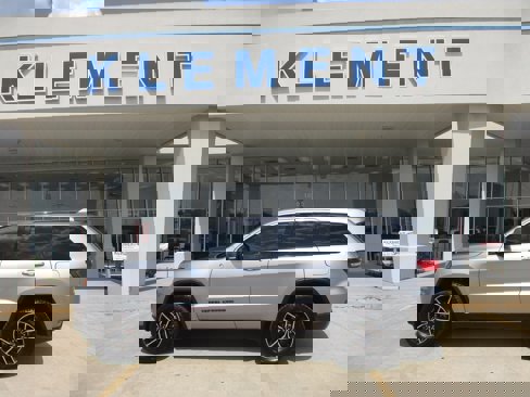 Used 2019 Jeep Grand Cherokee Trailhawk image 1