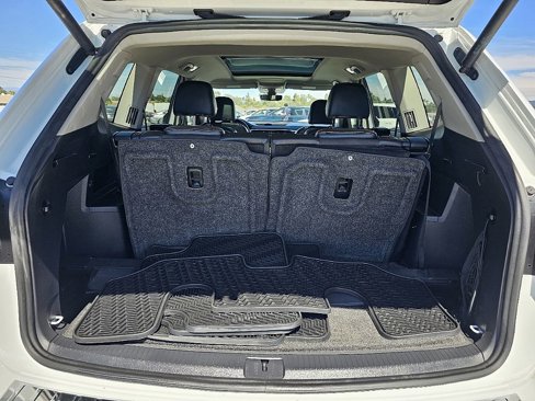 Used 2021 Volkswagen Atlas SEL Premium image 15
