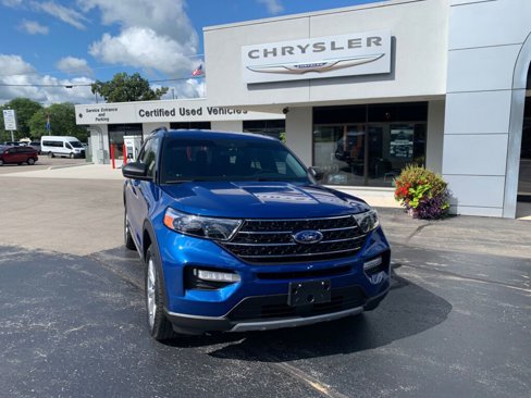 Used 2020 Ford Explorer XLT w/ Equipment Group 202A image 3