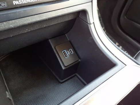 Used 2023 Ford Edge SEL image 24