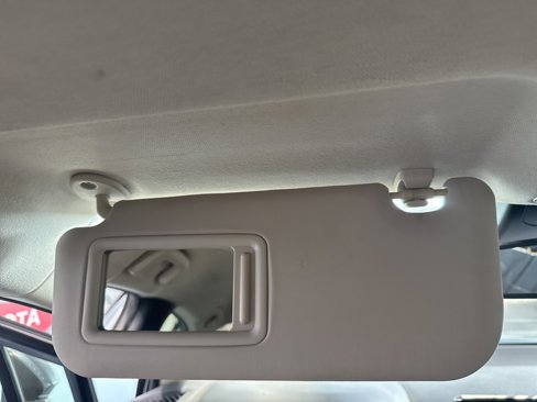 Used 2021 Toyota Corolla L image 41