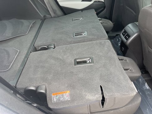 Used 2018 Chevrolet Equinox LS image 44
